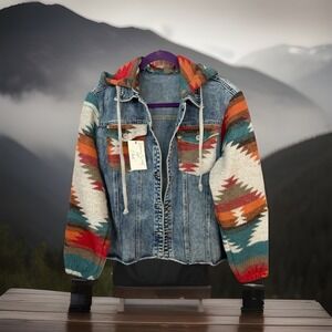 NWT Boho Aztec Blanket Sleeve Denim Jacket Hoodie Women's Size Large Modern